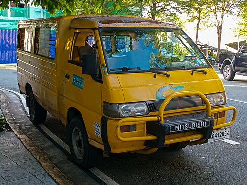 輕型箱車